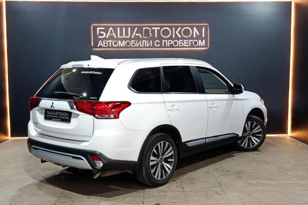 Mitsubishi Outlander III Рестайлинг 3 Уфа  - изображение 4