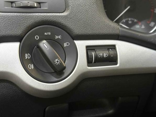 Skoda Octavia II (A5) Рестайлинг с пробегом 2012 года, цена 740 000 рублей, 186158 км, лифтбек, Автокод Объявления
