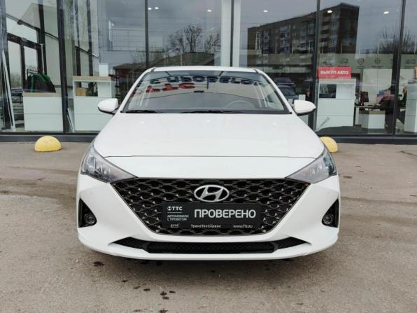 Hyundai Solaris II Рестайлинг с пробегом 2021 года, цена 2 010 000 рублей, 15580 км, седан, Автокод Объявления