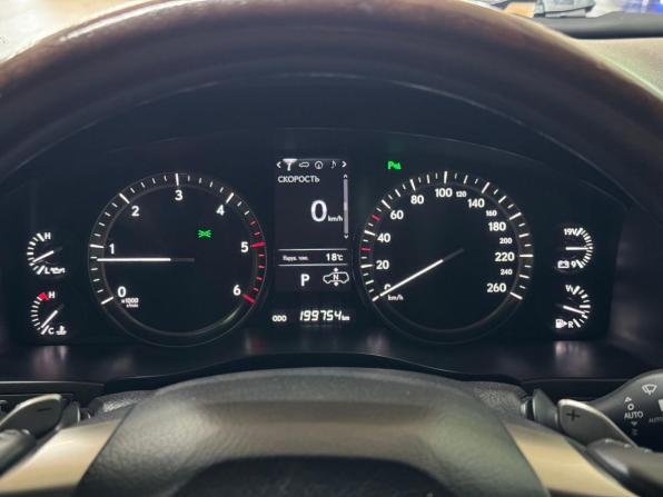 Lexus LX III Рестайлинг 2 с пробегом 2016 года, цена 6 970 000 рублей, 199755 км, внедорожник, Автокод Объявления