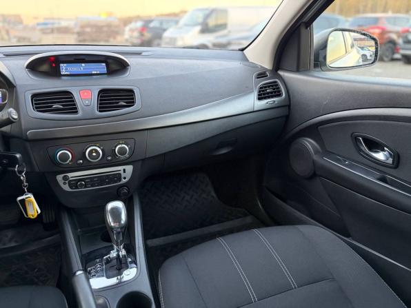 Renault Megane III Рестайлинг 2 с пробегом 2014 года, цена 630 000 рублей, 120878 км, хэтчбек, Автокод Объявления
