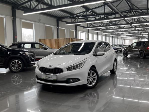 Kia Ceed II с пробегом 2015 года, цена 1 290 000 рублей, 96165 км, хэтчбек, Автокод Объявления