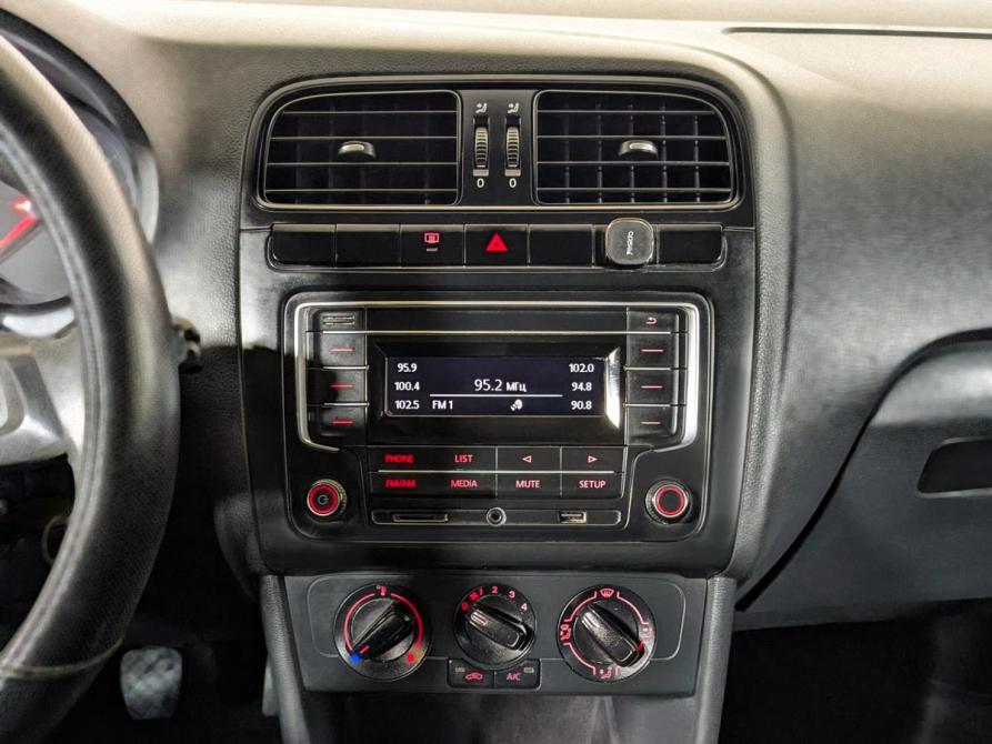 Volkswagen Polo V Рестайлинг Екатеринбург  - изображение 11