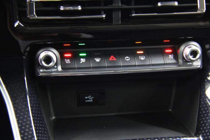 Haval M6 II с пробегом 2023 года, цена 1 756 800 рублей, 46244 км, внедорожник, Автокод Объявления