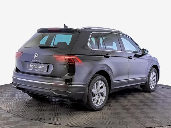 Volkswagen Tiguan II Рестайлинг с пробегом 2021 года, цена 3 825 000 рублей, 17314 км, внедорожник, Автокод Объявления