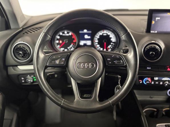 Audi A3 III (8V) Рестайлинг с пробегом 2018 года, цена 1 460 000 рублей, 206969 км, седан, Автокод Объявления