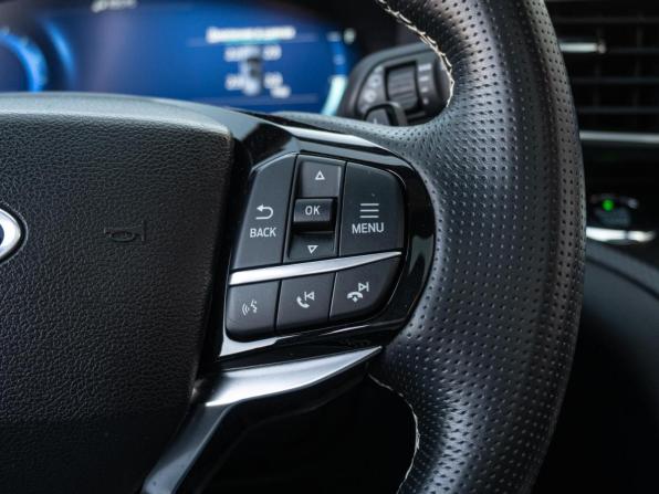 Ford Explorer VI с пробегом 2021 года, цена 4 990 000 рублей, 21983 км, внедорожник, Автокод Объявления