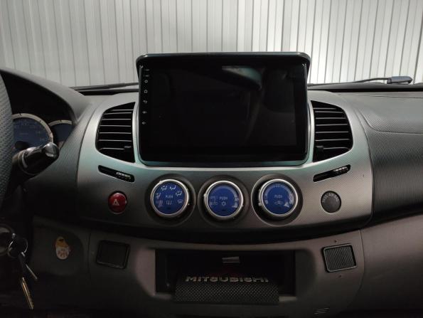 Mitsubishi L200 IV с пробегом 2011 года, цена 1 290 000 рублей, 210040 км, пикап, Автокод Объявления