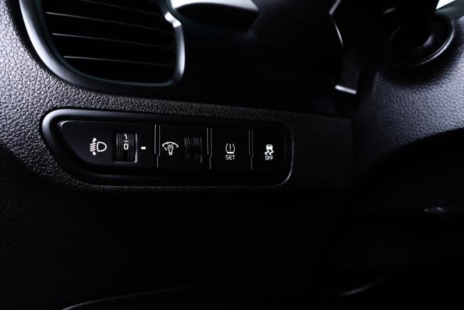 Kia Rio IV с пробегом 2017 года, цена 1 199 000 рублей, 168480 км, седан, Автокод Объявления