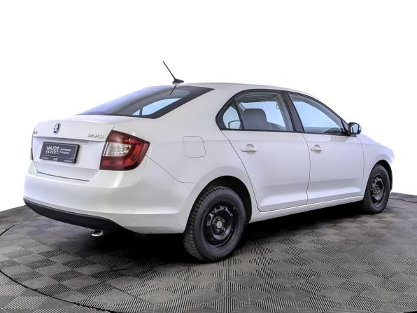 Skoda Rapid I Рестайлинг с пробегом 2018 года, цена 900 000 рублей, 178924 км, лифтбек, Автокод Объявления