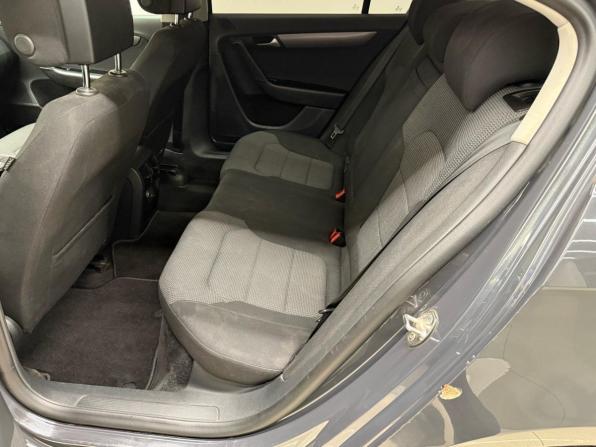 Volkswagen Passat B7 с пробегом 2012 года, цена 1 050 000 рублей, 210615 км, седан, Автокод Объявления