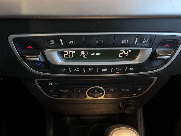 Renault Fluence I с пробегом 2011 года, цена 625 000 рублей, 267220 км, седан, Автокод Объявления