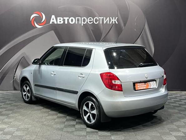 Skoda Fabia II с пробегом 2009 года, цена 375 000 рублей, 219767 км, хэтчбек, Автокод Объявления