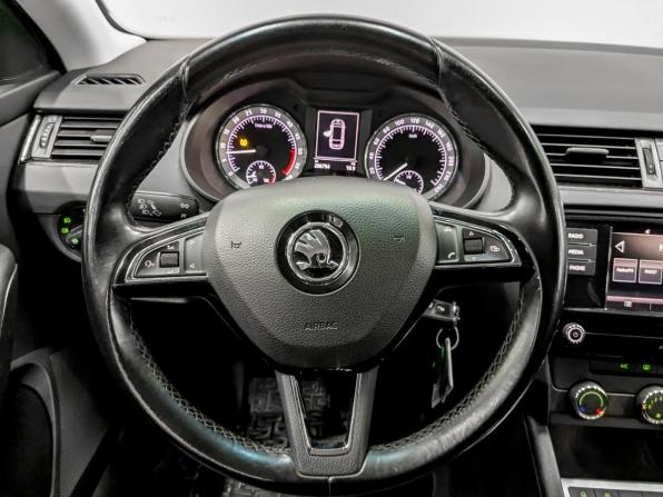 Skoda Octavia III (A7) Рестайлинг с пробегом 2017 года, цена 1 415 000 рублей, 206189 км, универсал, Автокод Объявления