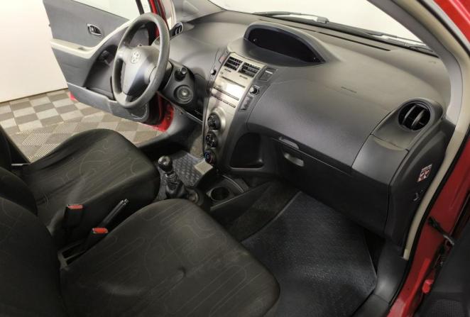 Toyota Yaris II Рестайлинг с пробегом 2009 года, цена 450 000 рублей, 150157 км, хэтчбек, Автокод Объявления