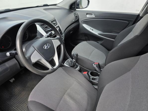 Hyundai Solaris I с пробегом 2013 года, цена 710 000 рублей, 119505 км, хэтчбек, Автокод Объявления