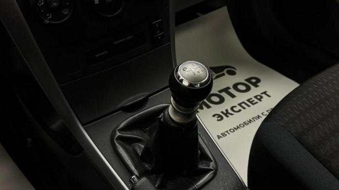 Toyota Corolla X (E140 E150) Рестайлинг с пробегом 2013 года, цена 825 000 рублей, 125000 км, седан, Автокод Объявления