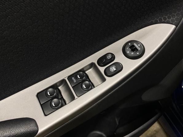 Hyundai Solaris I Рестайлинг с пробегом 2015 года, цена 1 200 000 рублей, 78144 км, хэтчбек, Автокод Объявления