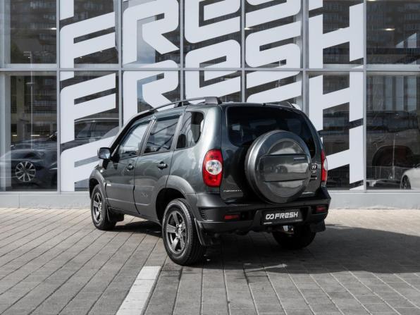 Chevrolet Niva I Рестайлинг с пробегом 2018 года, цена 900 000 рублей, 78649 км, внедорожник, Автокод Объявления