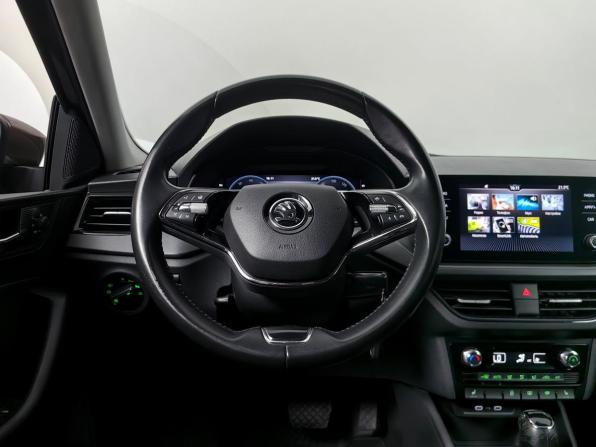 Skoda Rapid II с пробегом 2021 года, цена 1 485 000 рублей, 84574 км, лифтбек, Автокод Объявления