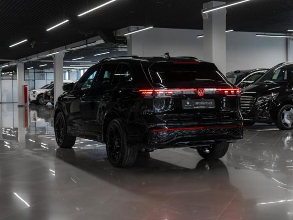 Volkswagen Tiguan III (China Market) с пробегом 2026 года, цена 4 700 000 рублей, 917 км, внедорожник, Автокод Объявления