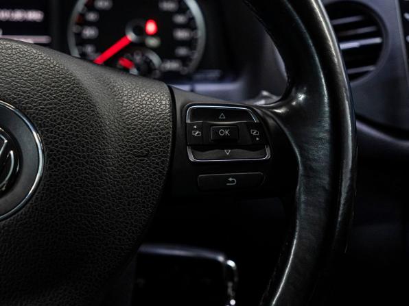 Volkswagen Tiguan I Рестайлинг с пробегом 2015 года, цена 1 799 000 рублей, 132995 км, внедорожник, Автокод Объявления