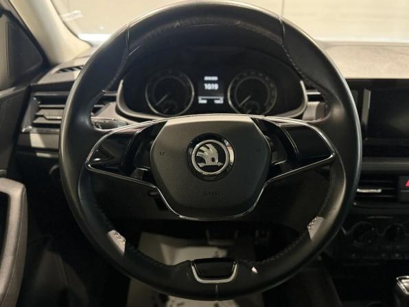 Skoda Rapid II с пробегом 2021 года, цена 1 718 000 рублей, 39100 км, лифтбек, Автокод Объявления