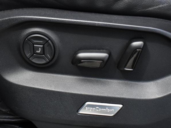 Volkswagen Touareg III с пробегом 2019 года, цена 4 050 000 рублей, 192857 км, внедорожник, Автокод Объявления