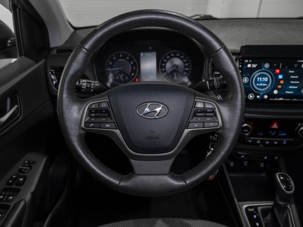 Hyundai Solaris II Рестайлинг с пробегом 2021 года, цена 1 745 000 рублей, 56566 км, седан, Автокод Объявления