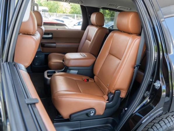 Toyota Sequoia II с пробегом 2014 года, цена 11 890 000 рублей, 6553 км, внедорожник, Автокод Объявления