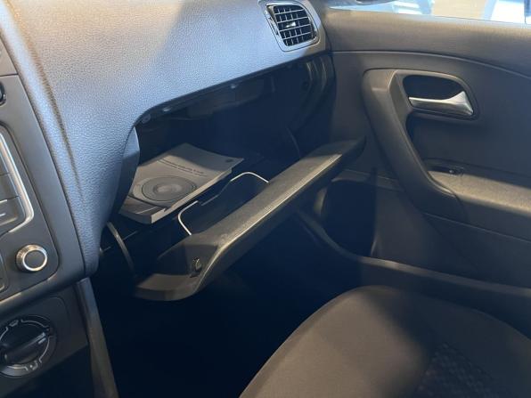 Volkswagen Polo V Рестайлинг с пробегом 2017 года, цена 1 250 000 рублей, 82650 км, седан, Автокод Объявления
