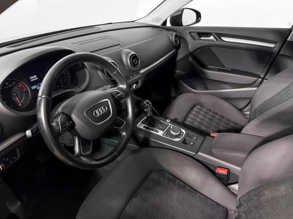 Audi A3 III (8V) с пробегом 2015 года, цена 1 310 000 рублей, 153691 км, хэтчбек, Автокод Объявления