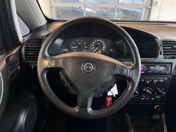 Opel Zafira A с пробегом 2000 года, цена 200 000 рублей, 301186 км, компактвэн, Автокод Объявления