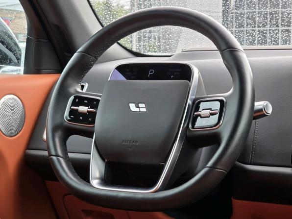 Li Auto (Lixiang) L7 I с пробегом 2023 года, цена 5 999 000 рублей, 40934 км, внедорожник, Автокод Объявления