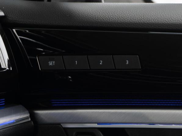 Volkswagen Touareg III с пробегом 2019 года, цена 4 829 000 рублей, 179940 км, внедорожник, Автокод Объявления