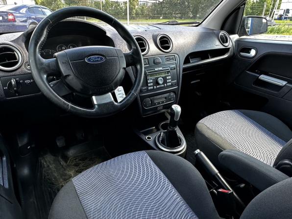 Ford Fusion I Рестайлинг с пробегом 2008 года, цена 350 000 рублей, 166932 км, хэтчбек, Автокод Объявления