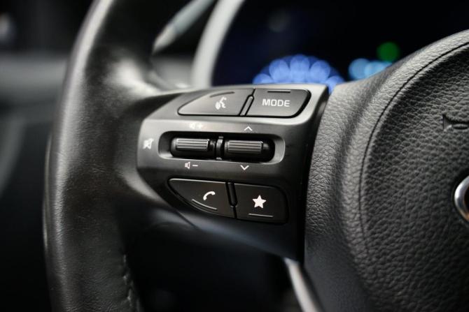 Kia Rio IV Рестайлинг с пробегом 2021 года, цена 1 990 000 рублей, 67452 км, хэтчбек, Автокод Объявления