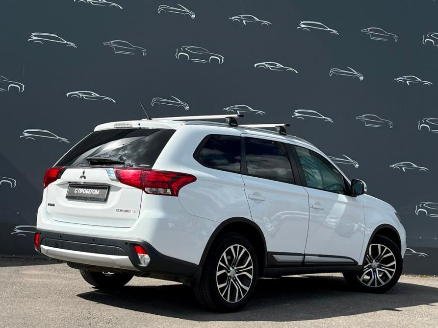 Mitsubishi Outlander III Рестайлинг 2 Санкт-Петербург  - изображение 2