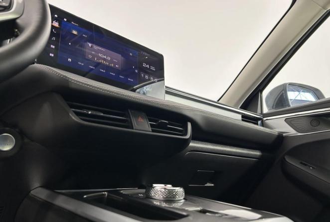 Haval Jolion I Рестайлинг с пробегом 2024 года, цена 2 300 000 рублей, 24053 км, внедорожник, Автокод Объявления