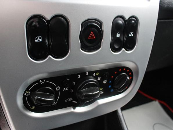 Renault Sandero I с пробегом 2012 года, цена 600 000 рублей, 202000 км, хэтчбек, Автокод Объявления