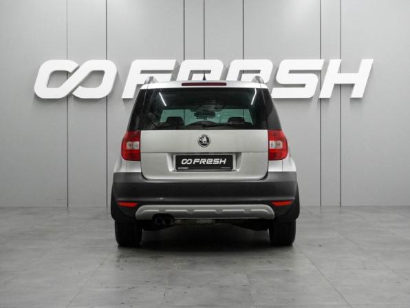 Skoda Yeti I Рестайлинг с пробегом 2013 года, цена 999 000 рублей, 227523 км, внедорожник, Автокод Объявления