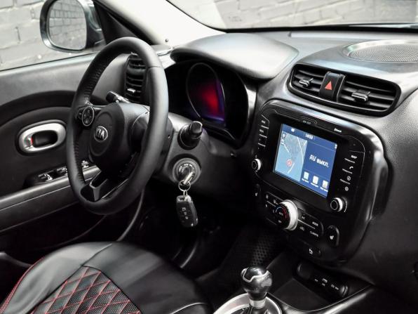 Kia Soul II Рестайлинг с пробегом 2018 года, цена 1 400 000 рублей, 147488 км, хэтчбек, Автокод Объявления