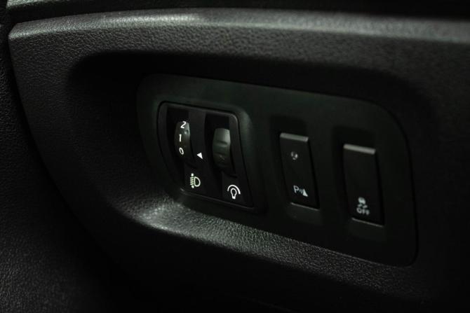 Renault Kaptur I с пробегом 2018 года, цена 1 299 000 рублей, 87703 км, внедорожник, Автокод Объявления