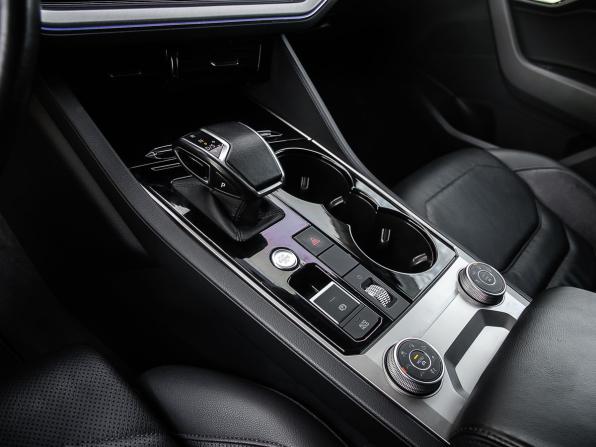 Volkswagen Touareg III с пробегом 2018 года, цена 3 730 000 рублей, 210815 км, внедорожник, Автокод Объявления