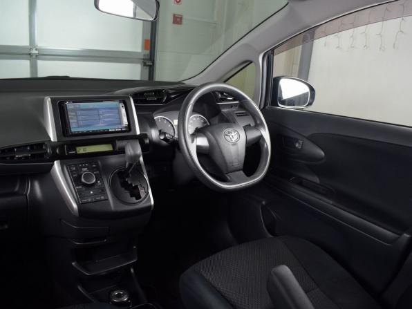 Toyota Wish II Рестайлинг с пробегом 2014 года, цена 1 489 995 рублей, 139135 км, минивэн, Автокод Объявления