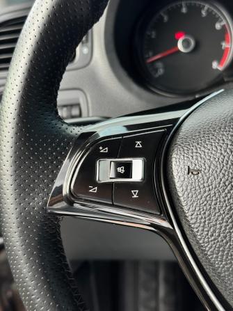 Volkswagen Polo V Рестайлинг с пробегом 2016 года, цена 820 000 рублей, 202000 км, седан, Автокод Объявления