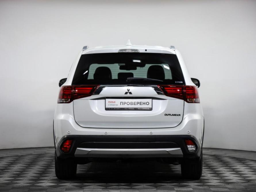 Mitsubishi Outlander III Рестайлинг 2 Санкт-Петербург  - изображение 6
