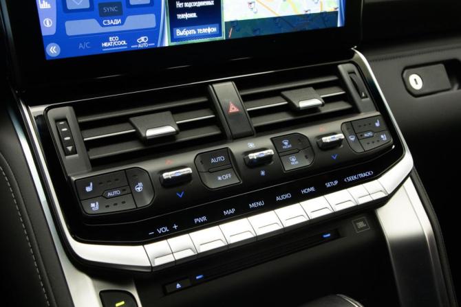 Toyota Land Cruiser 300 Series с пробегом 2021 года, цена 8 750 000 рублей, 158669 км, внедорожник, Автокод Объявления