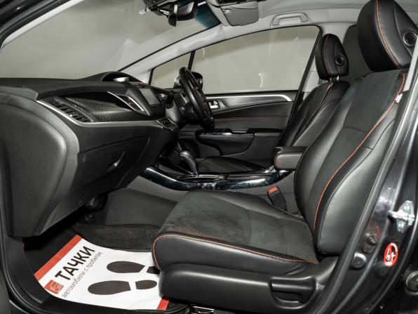 Honda Jade I Рестайлинг с пробегом 2018 года, цена 1 970 000 рублей, 62243 км, компактвэн, Автокод Объявления