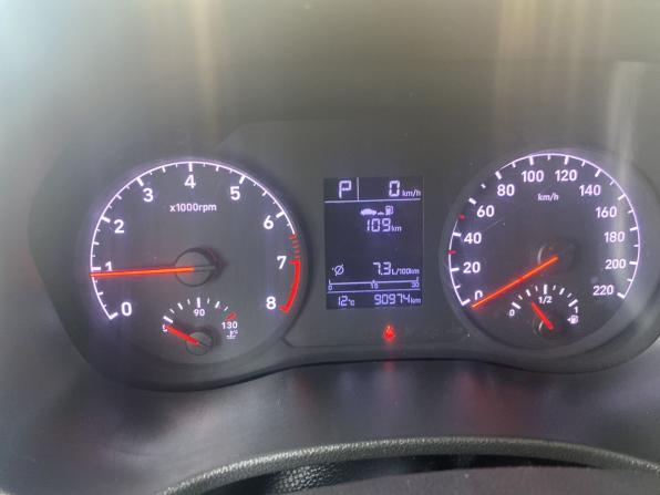 Hyundai Solaris II с пробегом 2019 года, цена 1 365 000 рублей, 90974 км, седан, Автокод Объявления